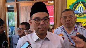 Sekda-Kabupaten-Bogor-Ajat-Rochmat-Jatnika-bersama-Kadishub-Kabupaten-Bogor.jpg