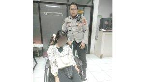 Seorang-wanita-muda-berinisial-IAF-20-diduga-hendak-bunuh-diri-dengan-cara-loncat.jpg