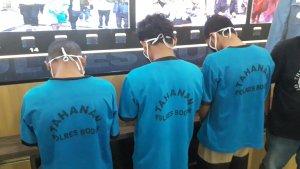 Tiga-orang-kawanan-perampok-berinisia.jpg
