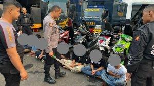 Tujuh-pemuda-gengster-diamankan-petugas-patroli-Satsamapta-Polres-Bogor.jpg