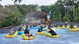 Wahana-bermain-air-The-Jungle-Waterpark-Bogor-yang-berada-di-kawasan-Bogor-Nirwana-Re.jpg