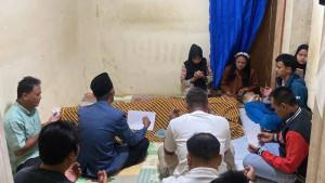 Wakil-Wali-Kota-Bogor-Jenal-Mutaqin-bertakziah-ke-rumah-korban-hanyut.jpg