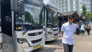 Wali-Kota-Bogor-Dedie-A-Rachim-saat-meninjau-kesiapan-operasional-BisKita.jpg