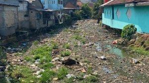 Warga-Semplak-Kecamatan-Kemang-Kabupaten-Bogor-ikut-merasakan-dampa.jpg