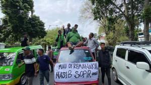 demo-kang-angkot-di-bogor.jpg