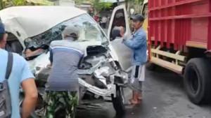 kecelakaan-daihatsu-grand-max.jpg