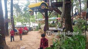 objek-wisata-gunung-pancar-yang-berada-di-desa-karangtengah-kecamatan-babakan-madang1.jpg