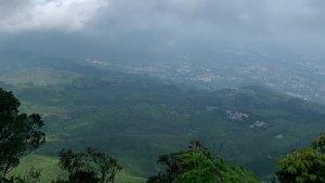 pemandangan-gunung-kencana.jpg