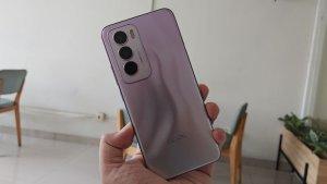reno12-Pro-5G-nebula-silver-unguuuu.jpg