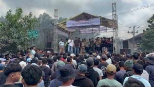 unjuk-rasa-masyarakat-di-wilayah-Kecamatan-Cigudeg.jpg