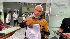 uru-bicara-Juru-Bicara-Markaz-Syariah-Ichwan-Tuankotta-mengklaim-memiliki-bukti-kepemilikan-lahan.jpg