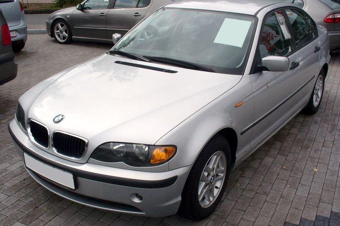 BMW-318i.jpg