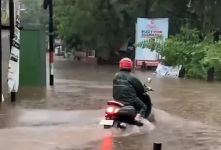Banjir-di-wilayah-Pabuaran-Kecamatan-Cibinong-Kabupaten-Bogor.jpg