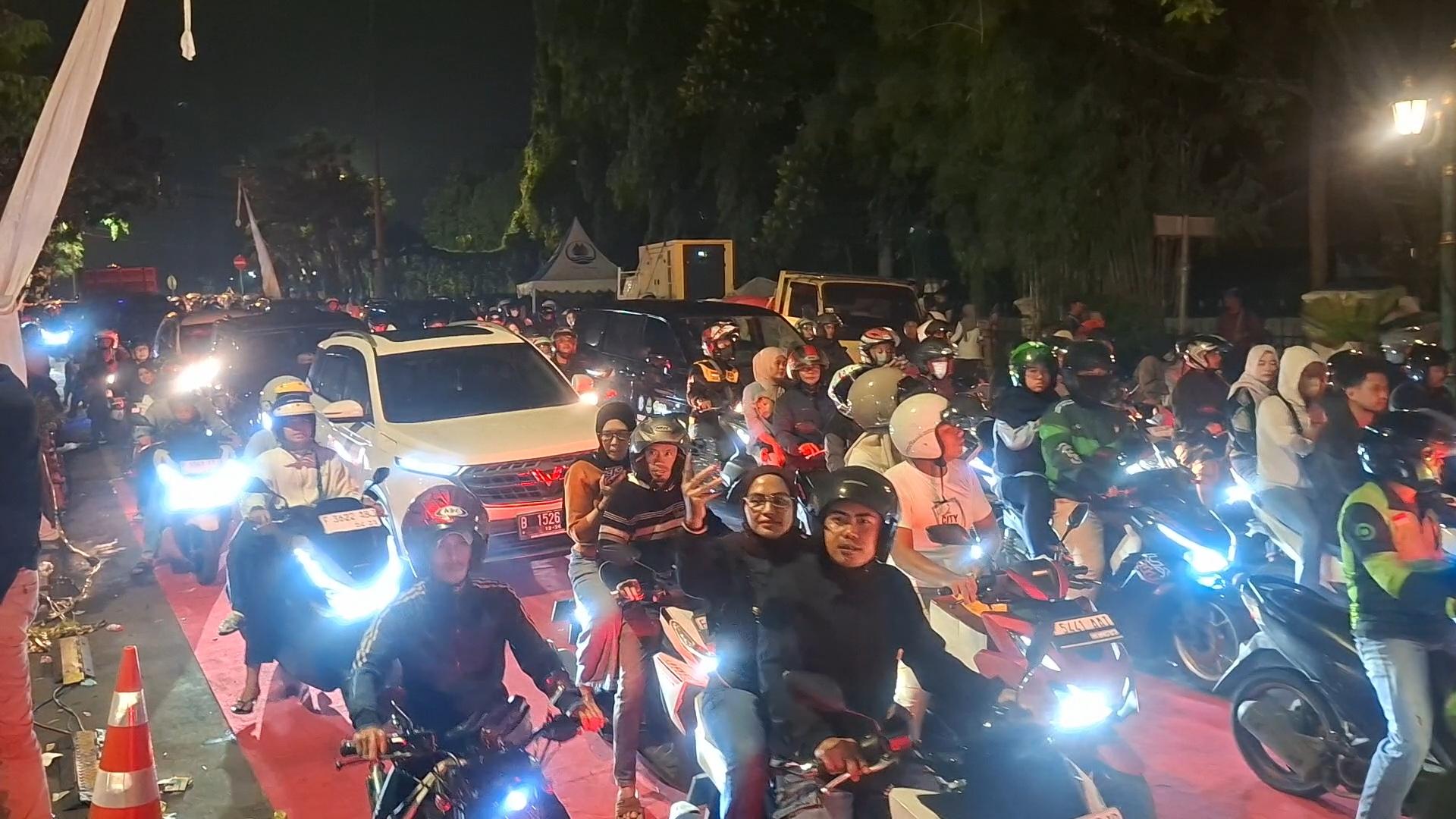 Batutulis-macet-usai-parade.jpg