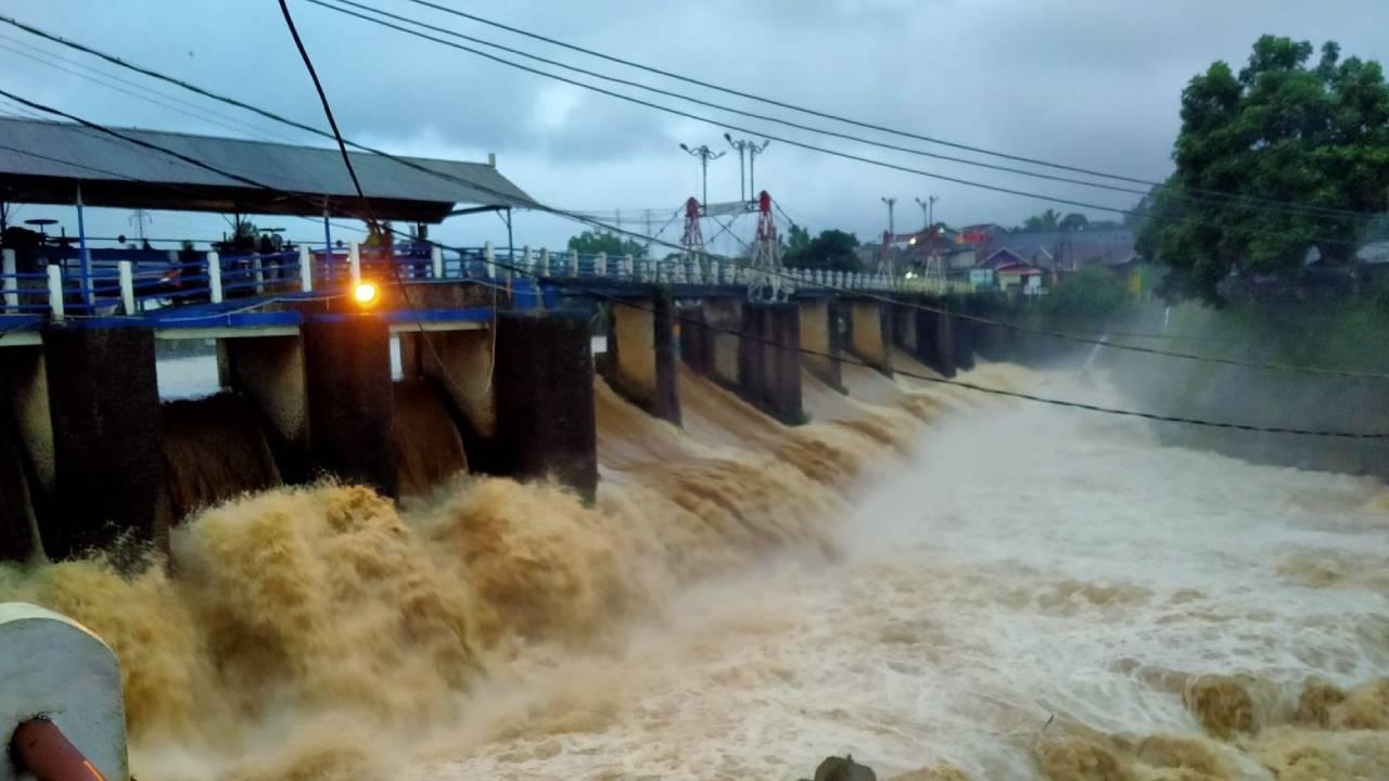 Bendung-Katulampa-Bogor-berada-di-status-siaga-4-Sabtu-2412026.jpg