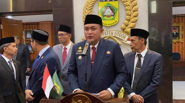 Bupati-Bogor-Rudy-Susmanto-sebut-akan-mengkaji-kebijakan-masuk-se.jpg