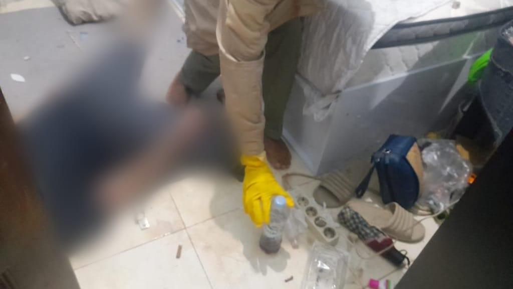 Seorang Wanita di Ciomas Bogor Ditemukan Tewas Dalam Kamar, Ada Botol Racun Disampingnya