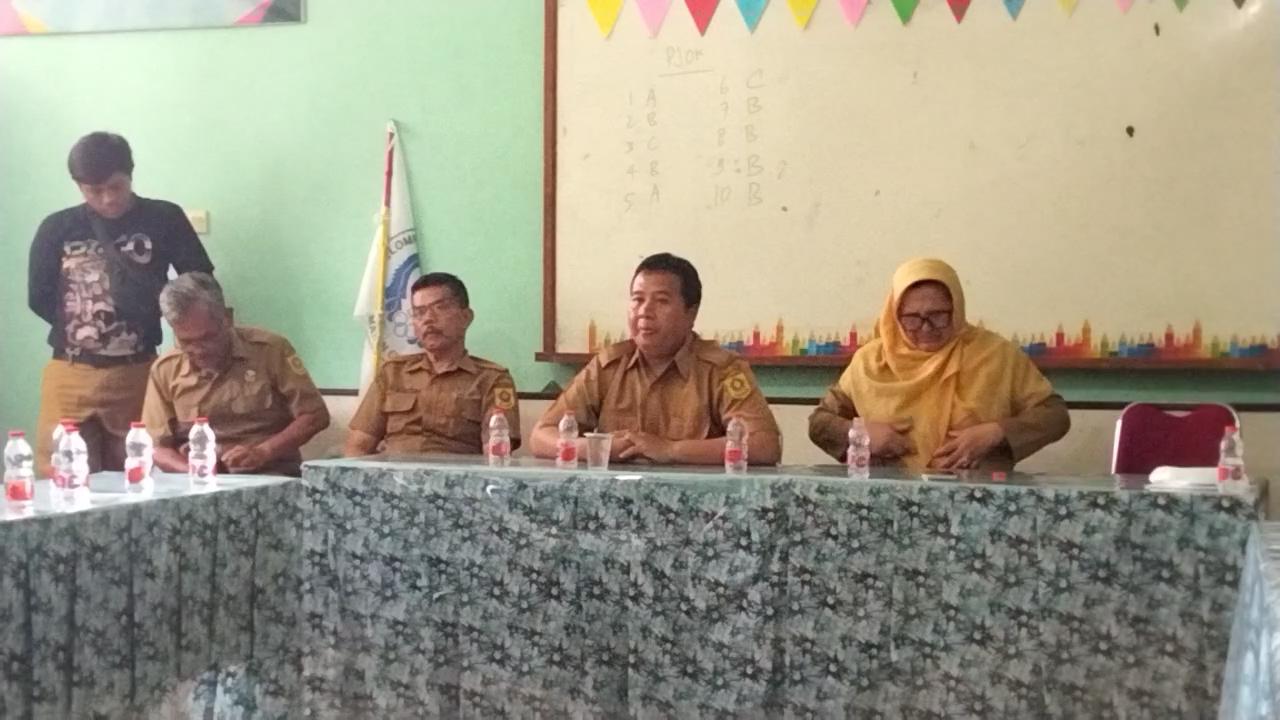Guru-berinisial-S-di-SDN-Pajeleran-01-Kecamatan-Cibinong-Kabupaten-Bogor-dinona.jpg