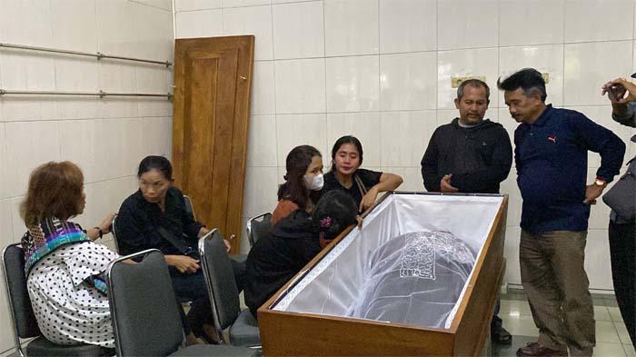 Jenazah-Torang-Heriyanto-atau-TB-45-alias-Erik-yang-tewas-ditembak-di-Pasar-Mawar2.jpg