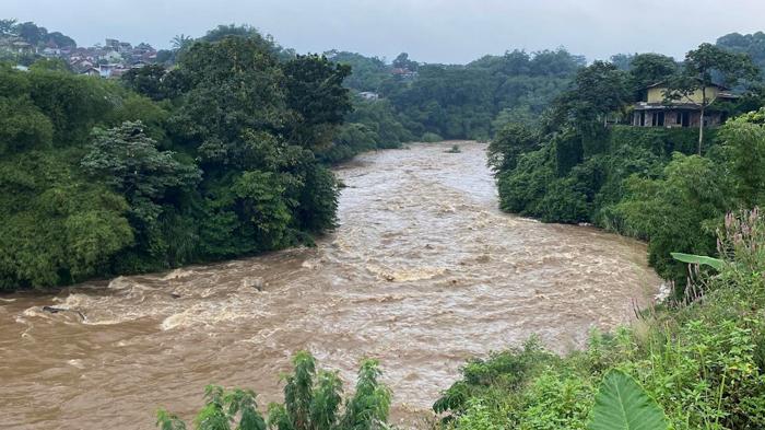 Kondisi-arus-Sungai-Cisadane-di-wilayah-Batutulis-Kecamatan-Bogor-Selatan-Kota-Bogor-saat.jpg