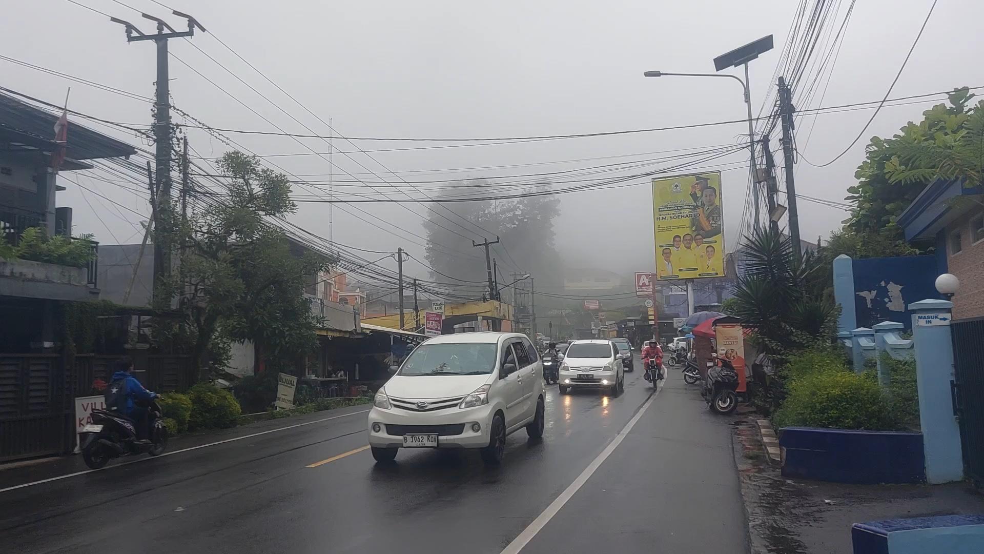 Lalu-lintas-puncak-16-januari.jpg