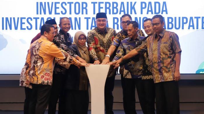 Malam-Penganugerahan-Investor-Terbaik-di-Hotel-Harris-Cibinong.jpg