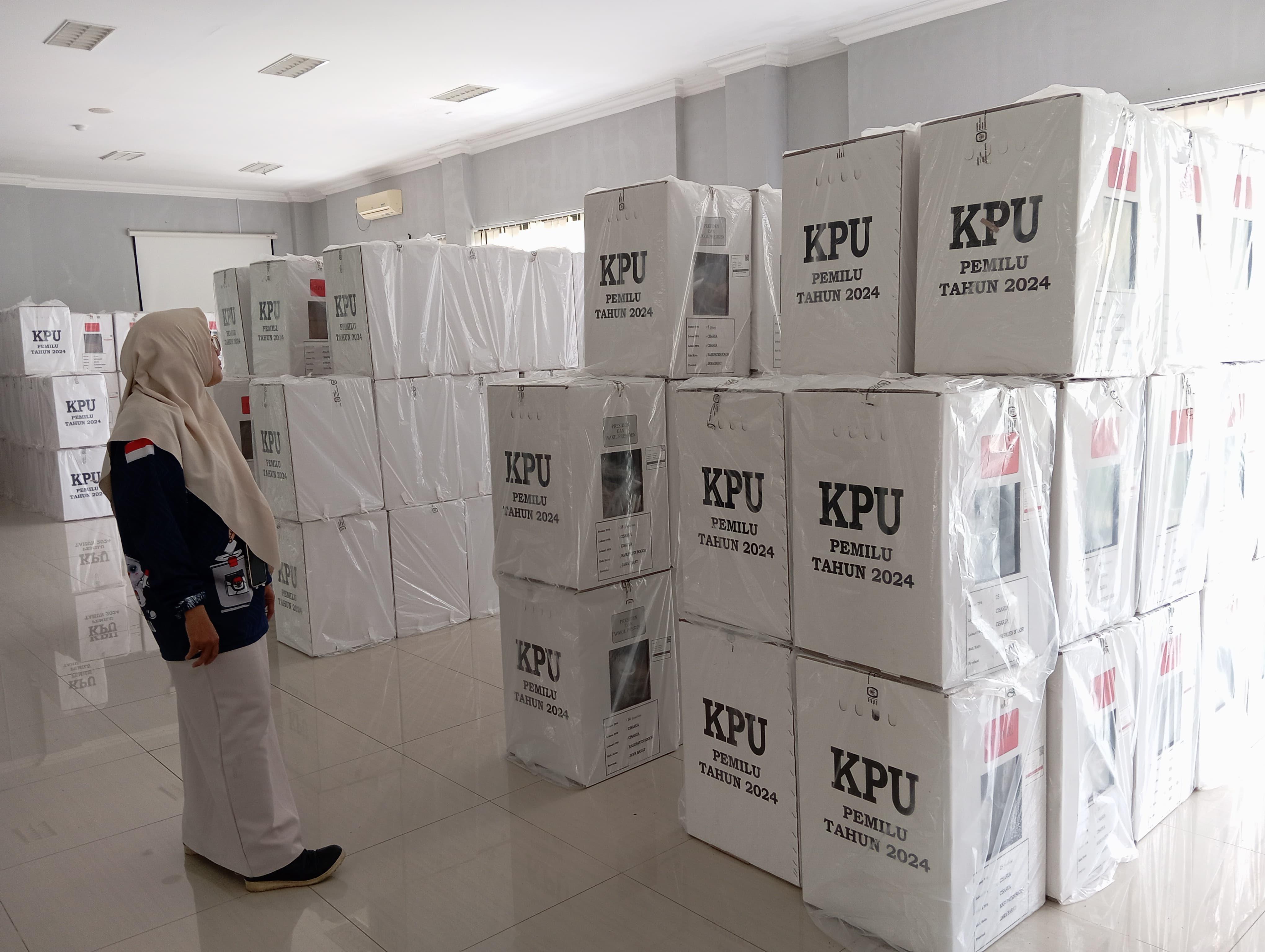 PPK-di-Gudang-Logistik-KPU-di-Smesco-Kecamatan-Cisarua-Kabupaten-Bogor-Rabu-722024.jpg