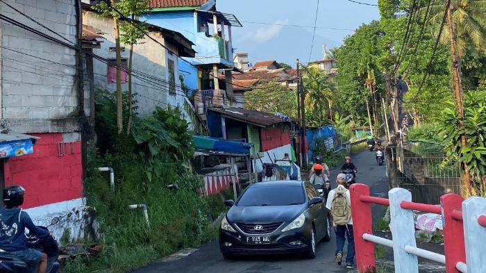 Penampakan-mobil-yang-melintas-menuju-Manunggal-dari-arah-Semeru.jpg
