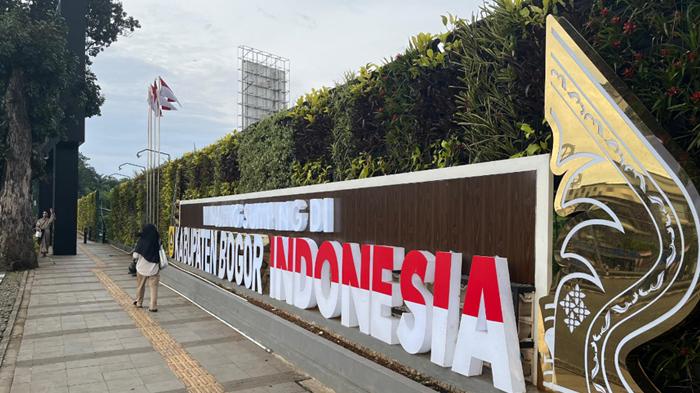 Penampakan-vertikal-garden-di-Simpang-Lawang-Kori-Kecamatan-Cibinong-K.jpg