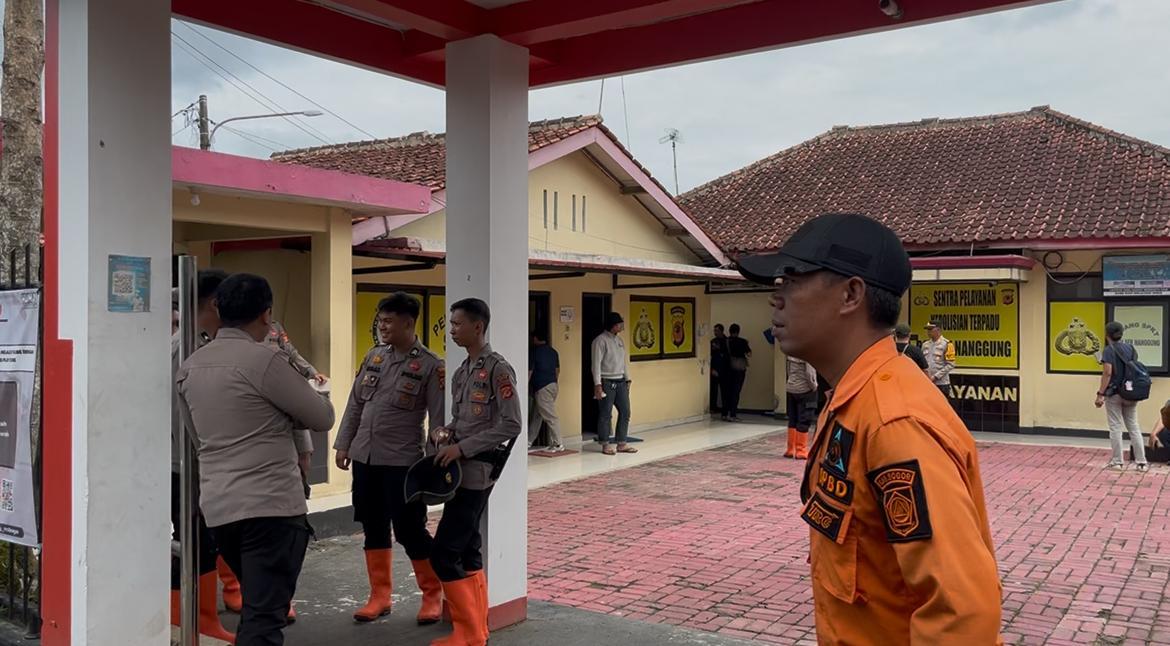 Personel-gabungan-disiagakan-untuk-penaganan-lubang-tambang-emas-di-wilayah-Kecamatan-N.jpg