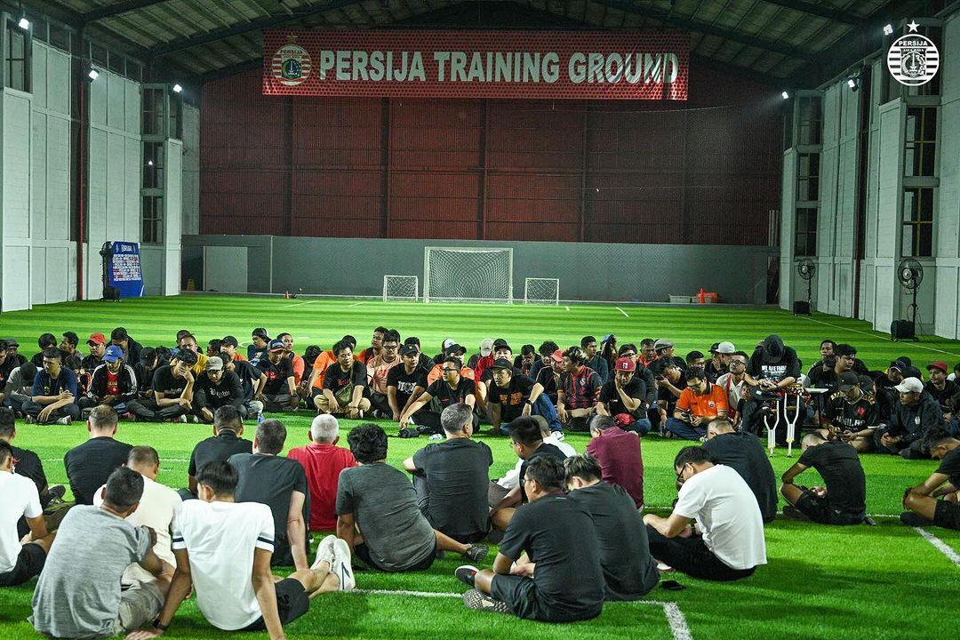 Pertemuan-tertutup-Persija-Jakarta-dan-Jakmania-di-Nirwana-Park-Sawangan-Jawa-Barat-Persija.jpg