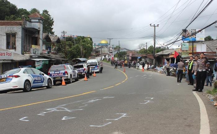 Gelar Olah TKP Kecelakaan Beruntun, Polisi Tutup Total Jalan Raya Puncak Bogor