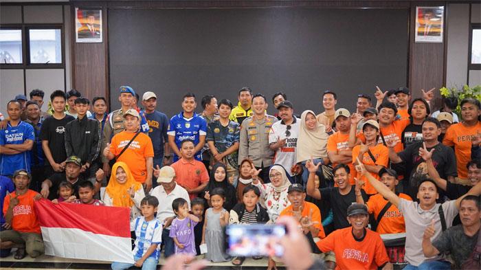 Polres-Bogor-menggelar-nonton-bareng-pertandingan-Persib-Bandung-Vs-Persija-Jakarta.jpg