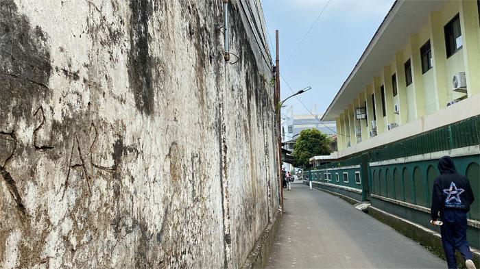 RS-UMMI-Kota-Bogor-Selasa-652025-tembok.jpg
