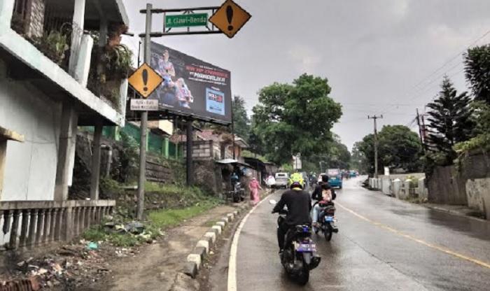Rambu-rambu-Rawan-Kecelakaan-di-Turunan-Ranji-Kecamatan-Caringin-Kabupaten-Bogor.jpg