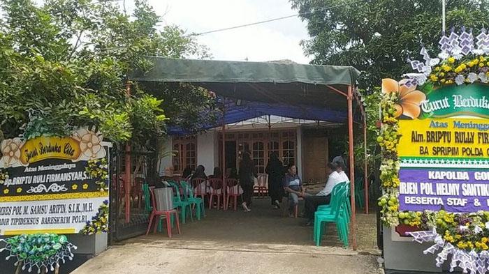 Rumah-duka-Briptu-RF-di-Mijen-Kota-Semarang-mulai-didatangi-pelayat.jpg