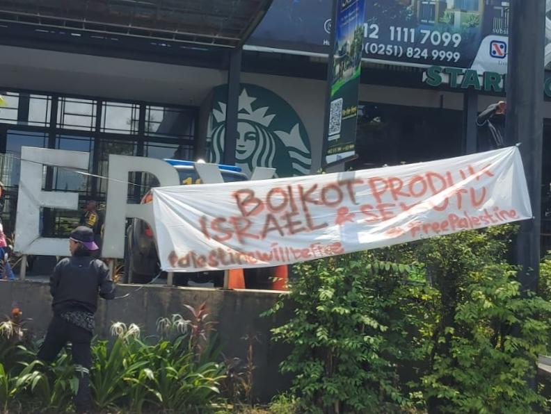 Spanduk-boikot-starbucks.jpg