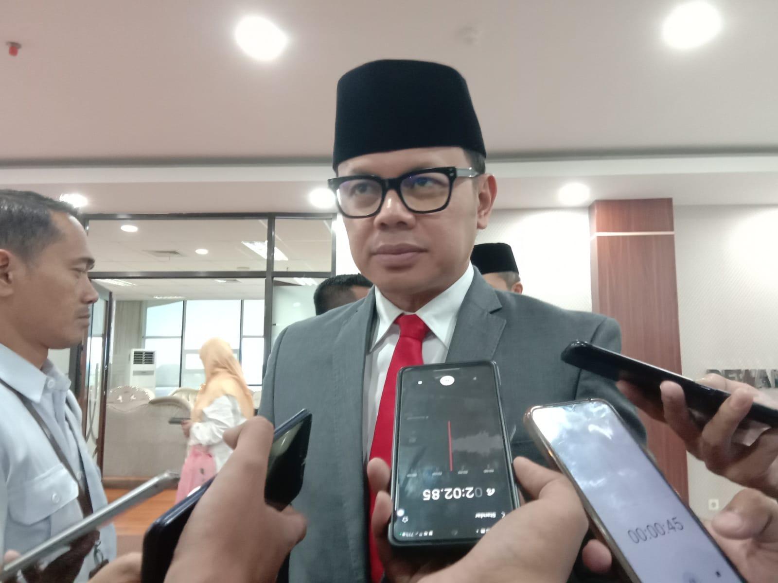 Wali-Kota-Bogor-Bima-Arya-saat-dijumpai-di-Kantor-DPRD-Kota-Bogor-Rabu-1682023.jpg