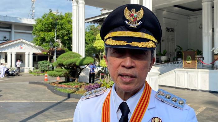 Wali-Kota-Bogor-Dedie-Rachim-saat-dijumpai-usai-menjadi-inspektur-Upacara-Hari-Otonomi.jpg