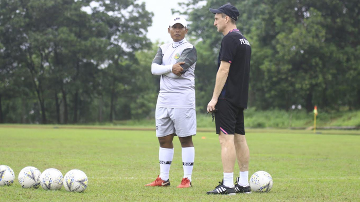 Miftahudin Mukson Sebut Materi Pemain Laskar Padjajaran Musim 2020 Merata di Semua Lini