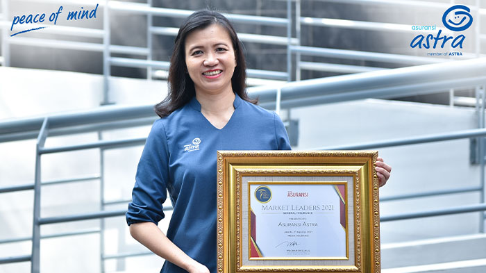 Asuransi Astra Terima Penghargaan Insurance Market Leader Award 2021
