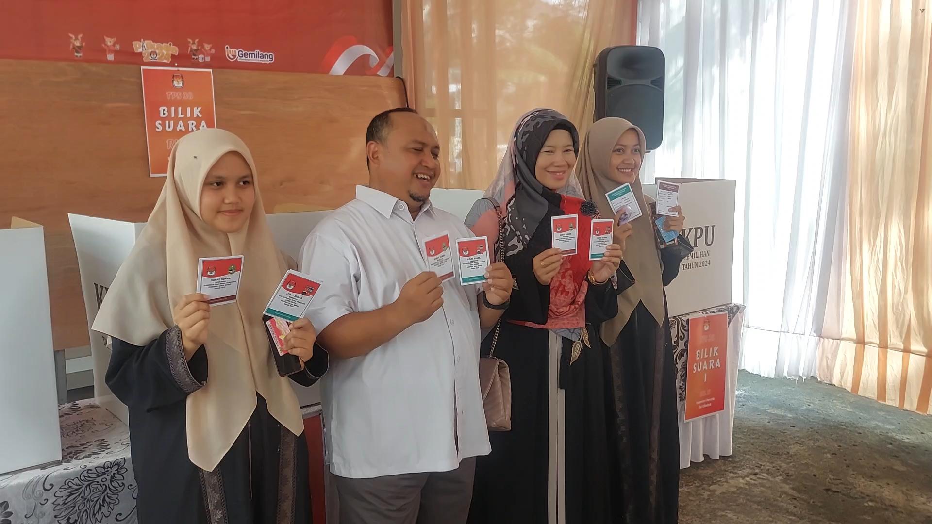 Usai Mencoblos, Atang Ngaku Bakal Dengarkan Curhatan Istri yang Sering Ditinggal Kampanye