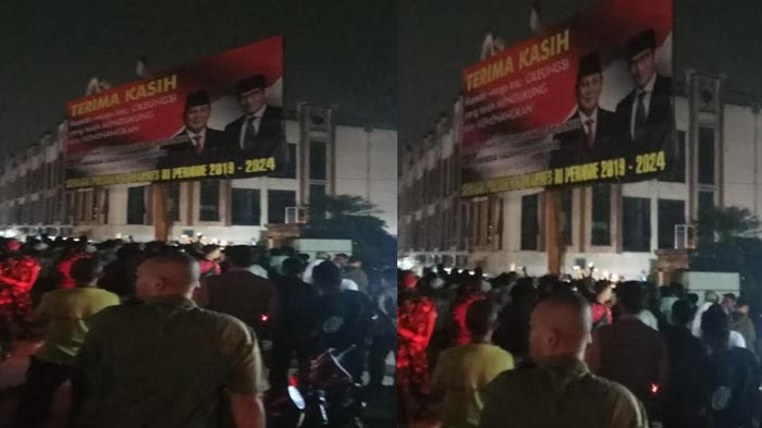 Kontroversi Baliho Prabowo-Sandi di Cileungsi Bogor Hingga Warga Adang Petugas, Ini Fakta-faktanya