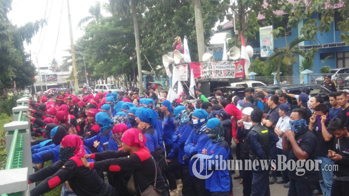 Buruh di Kabupaten Bogor 'Kekeuh' Minta Gaji Rp 3,8 juta, Apindo : Gubernur Tidak Akan Setuju
