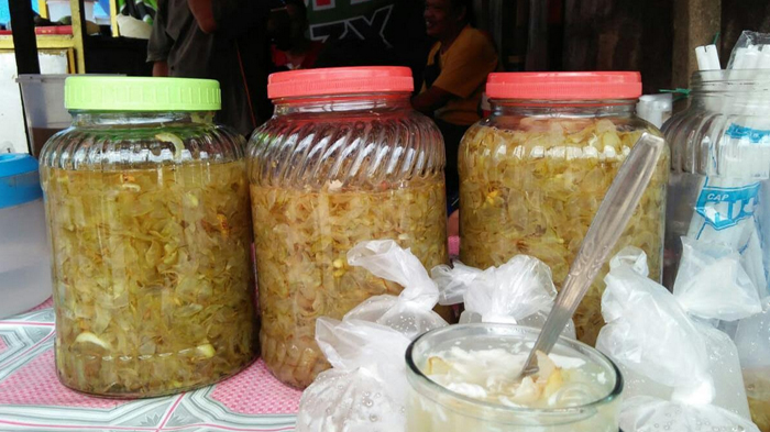 Tribun WIKI - Segarnya Es Pala Gang Aut, Manisnya Unik Ada Rasa Mintnya