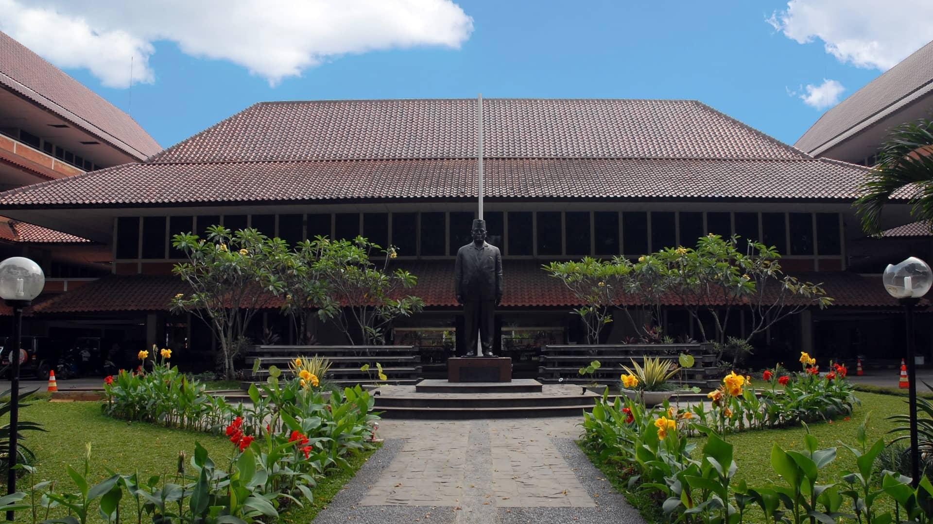 fakultas-hukum-ui.jpg