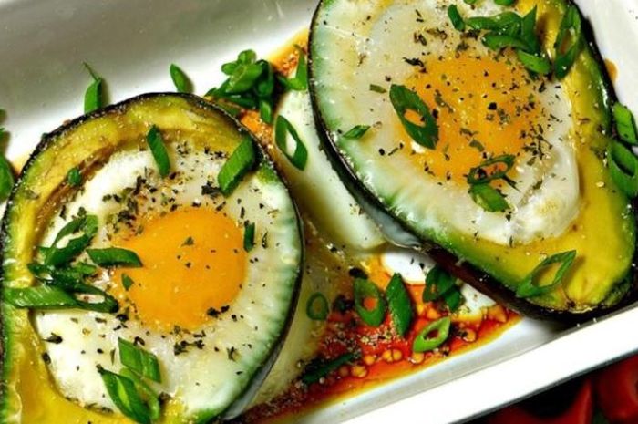 ilustrasi-alpukat-telur-panggang.jpg