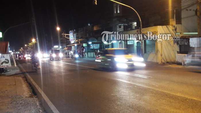 jalan-raya-tajur-kota-bogor-malam-ini-ramai-tanpa-hambatan.jpg