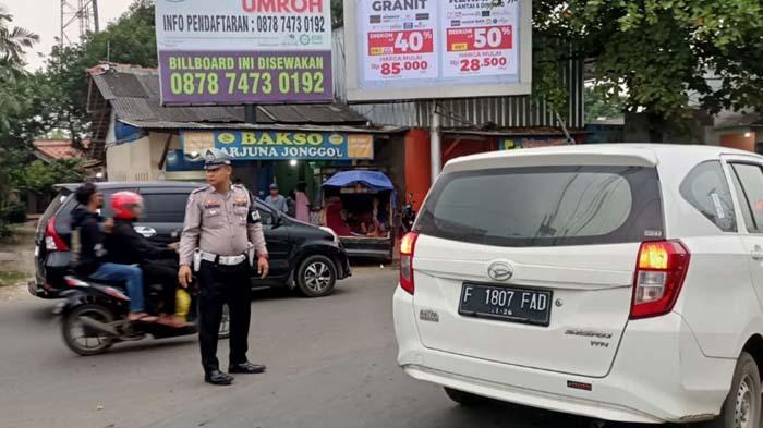 Bergelombang & Minim Pencahayaan, Pemudik Disarankan Lewat Jalur Alternatif Jonggol Pada Siang Hari
