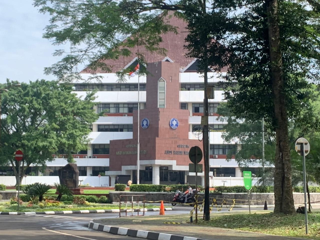kampus-IPB-University-yang-berlokasi-di-Kecamatan-Dramaga.jpg
